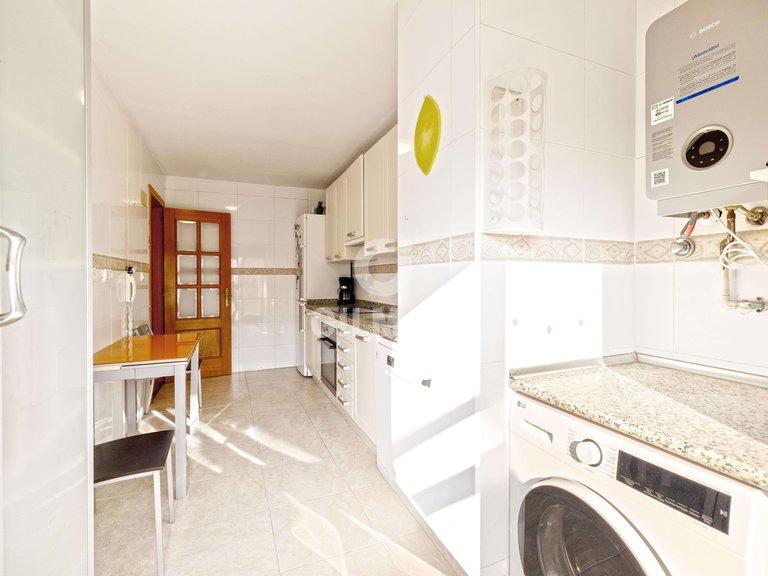 Apartment for Sale in MÁlaga, Malaga 28