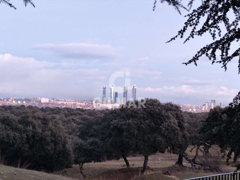 Villa for Sale in Madrid, Madrid 3