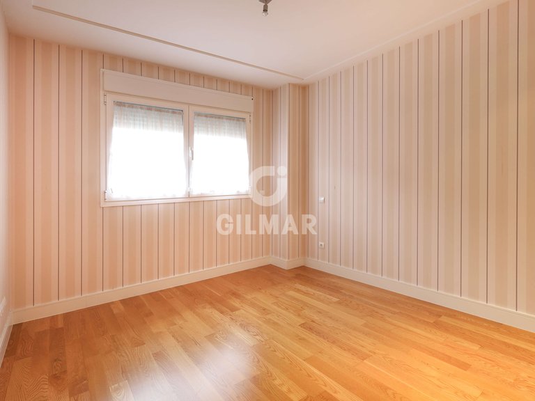 Apartment for Sale in Madrid, Madrid 17