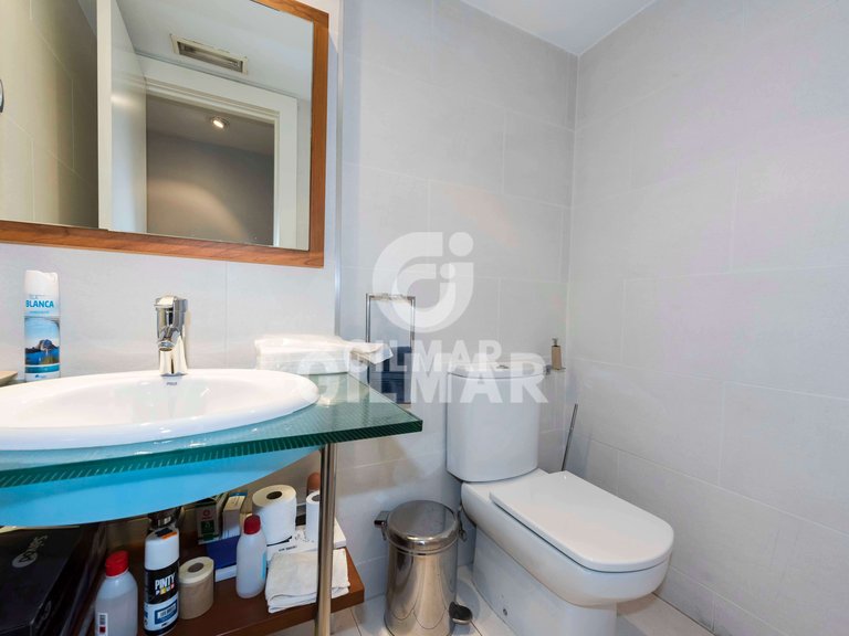 Commercial for Sale in Madrid, Madrid 17