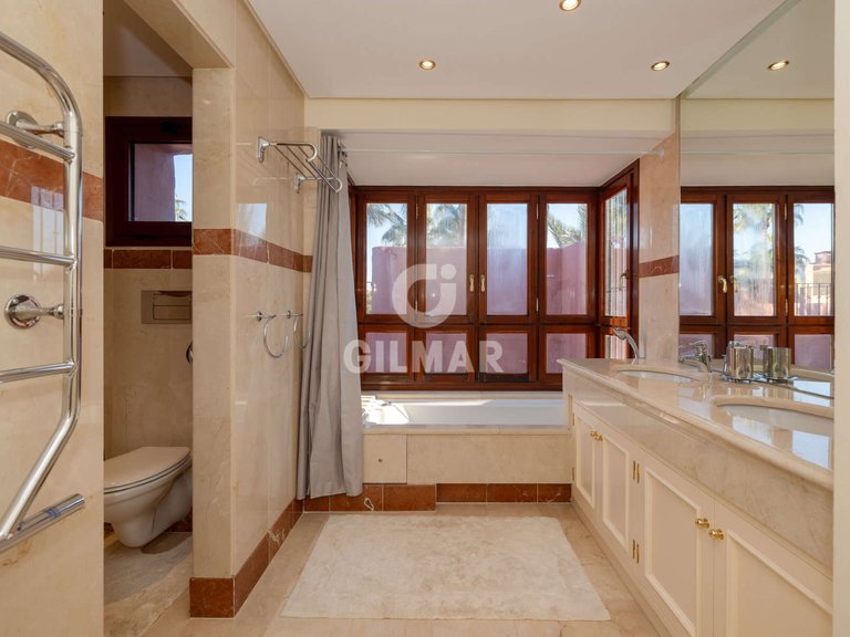 Town House for Sale in MÁlaga, Malaga 39