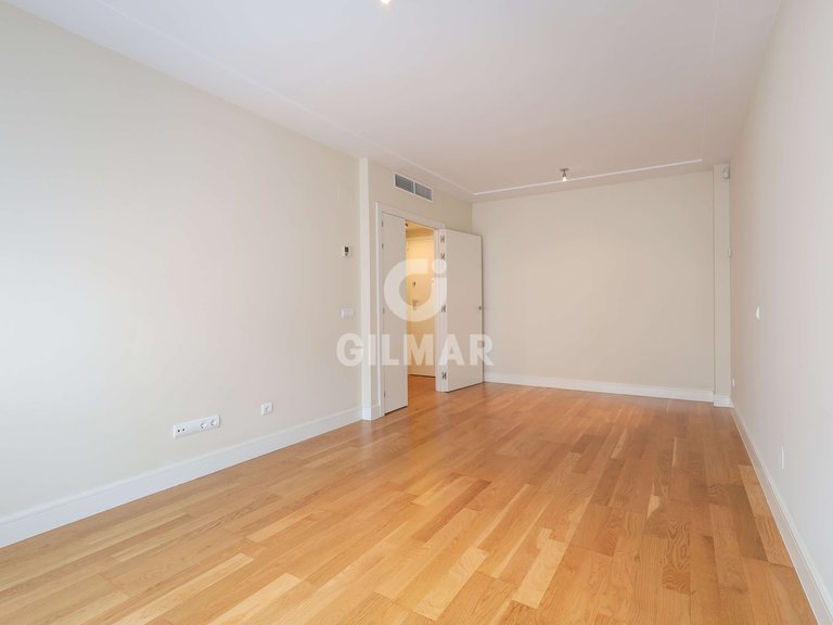 Apartment for Sale in Madrid, Madrid 5