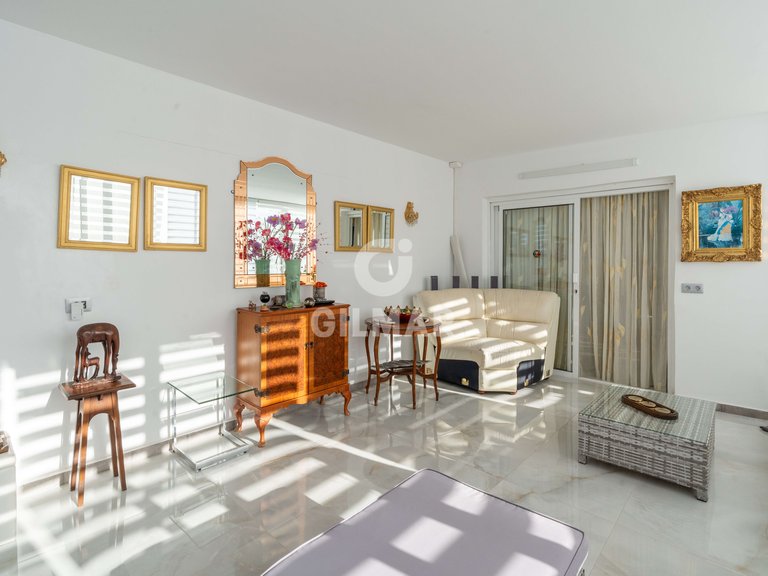 Villa for Sale in San Isidro, Tenerife 15