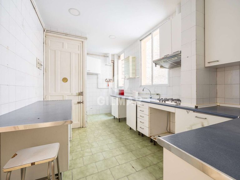 Apartment for Sale in Madrid, Madrid 5