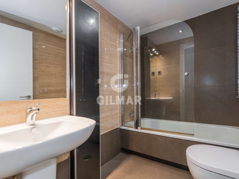 Apartment for Sale in Madrid, Madrid 12