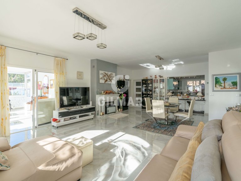Villa for Sale in San Isidro, Tenerife 9