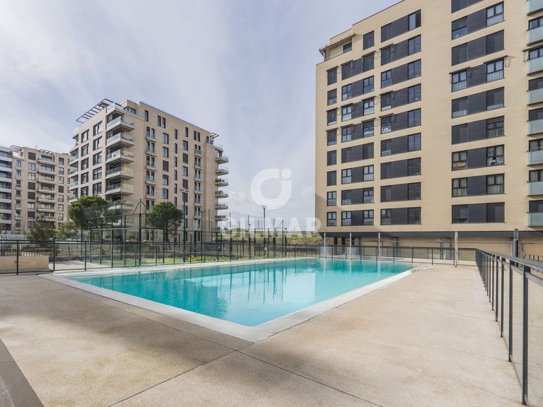 Apartment for Sale in Madrid, Madrid 18