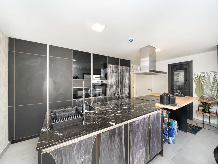 Apartment for Sale in Madrid, Madrid 17