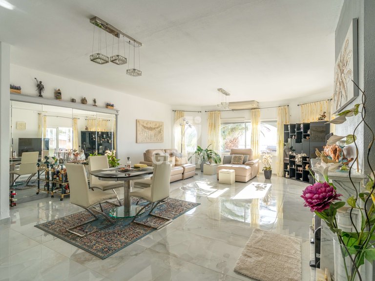 Villa for Sale in San Isidro, Tenerife 6