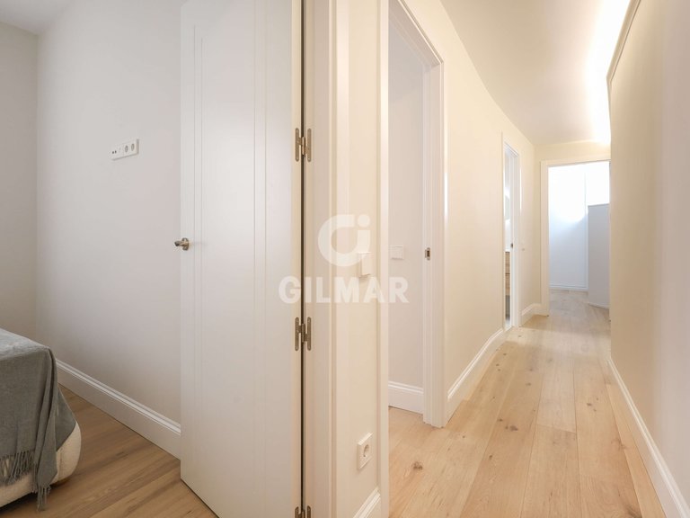 Apartment for Sale in Madrid, Madrid 18