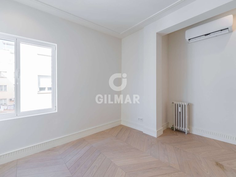 Apartment for Sale in Madrid, Madrid 5