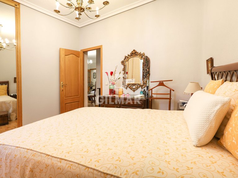 Apartment for Sale in Madrid, Madrid 18