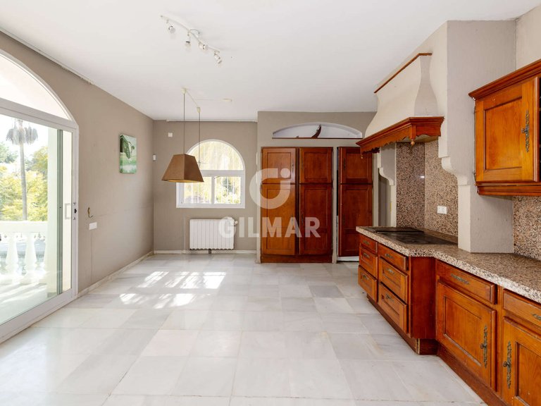 Villa for Sale in BenahavÍs, Malaga 11
