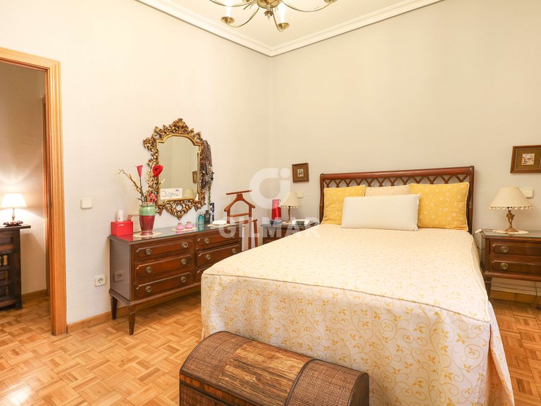 Apartment for Sale in Madrid, Madrid 17