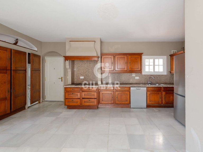 Villa for Sale in BenahavÍs, Malaga 13