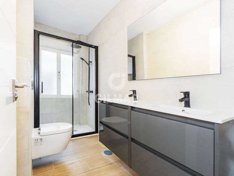 Apartment for Sale in Madrid, Madrid 22