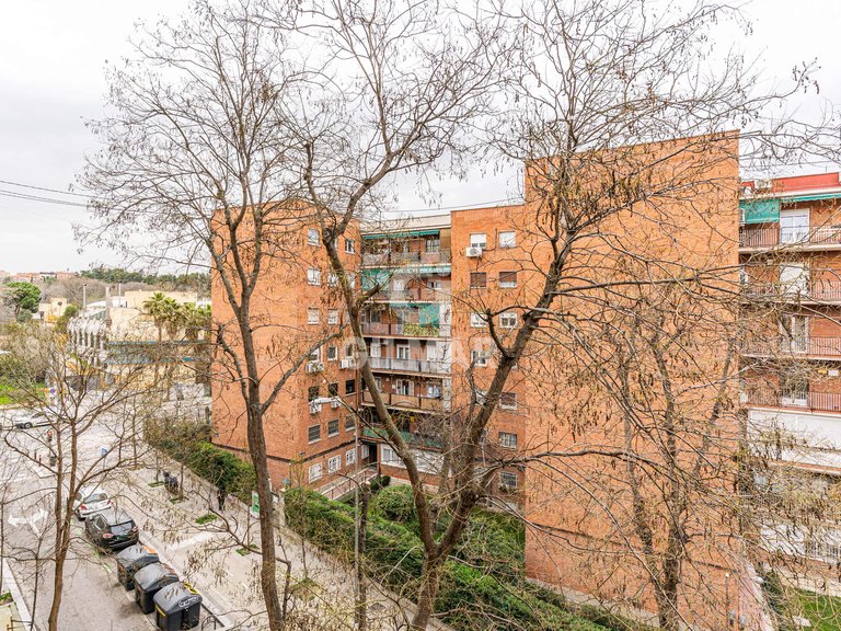 Apartment for Sale in Madrid, Madrid 18