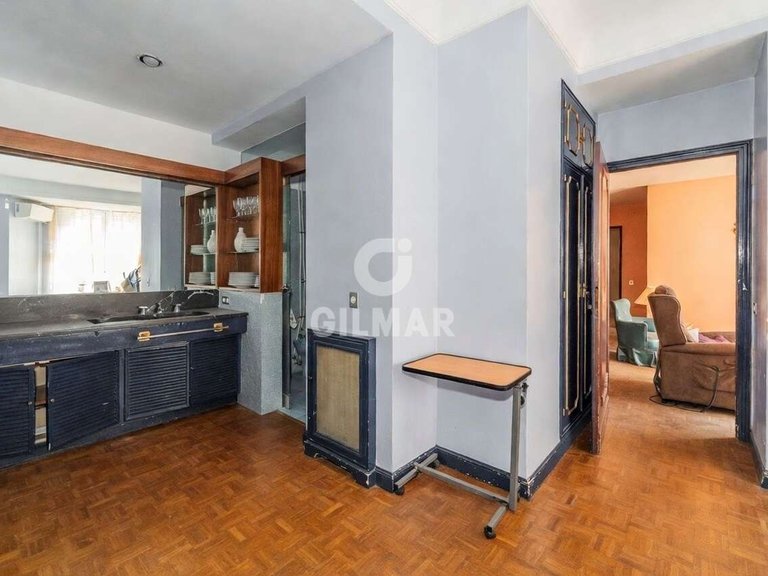 Apartment for Sale in Madrid, Madrid 18