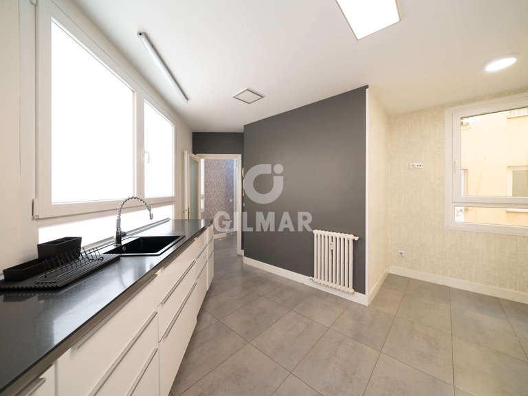 Apartment for Sale in Madrid, Madrid 26