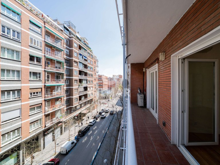 Apartment for Sale in Madrid, Madrid 8