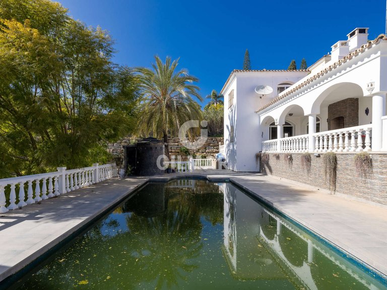 Villa for Sale in BenahavÍs, Malaga 33