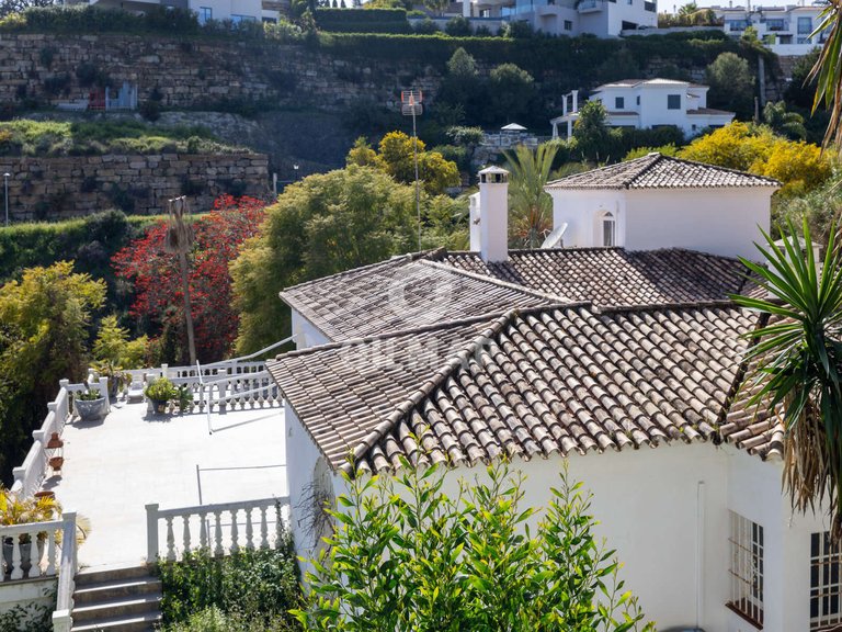 Villa for Sale in BenahavÍs, Malaga 42