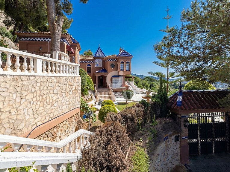 Villa for Sale in MÁlaga, Malaga 43