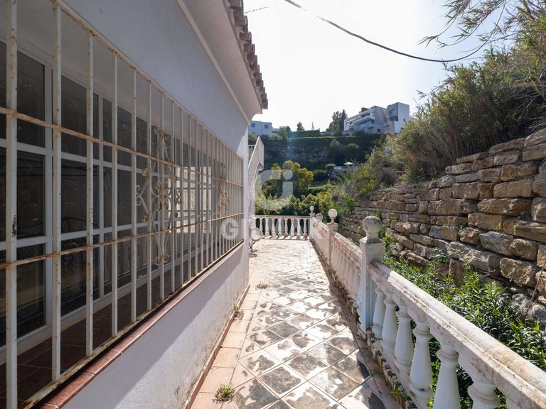Villa for Sale in BenahavÍs, Malaga 39