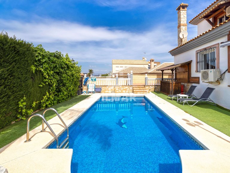 Villa for Sale in AlhaurÍn De La Torre, Malaga 4