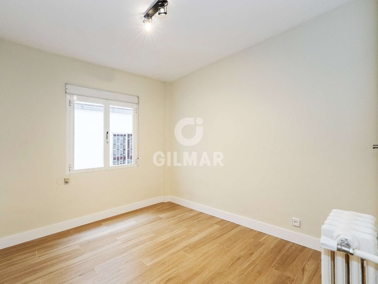 Apartment for Sale in Madrid, Madrid 18