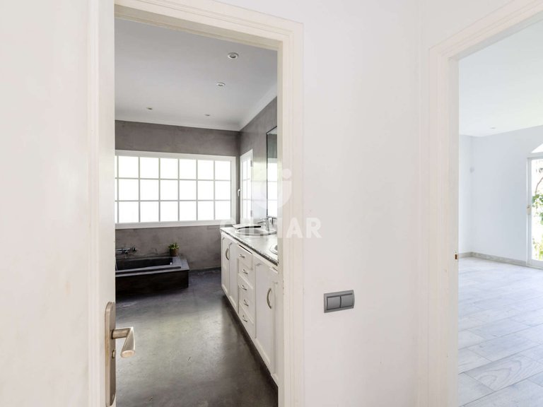 Villa for Sale in BenahavÍs, Malaga 18