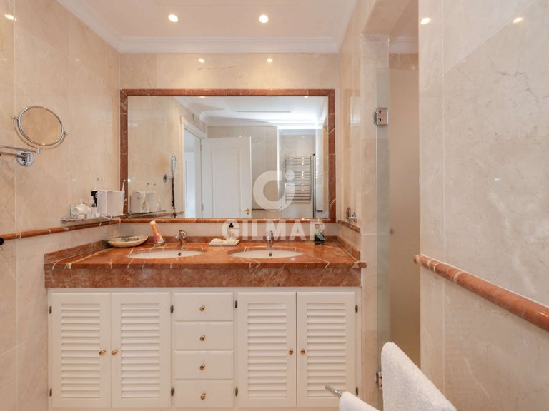 Town House for Sale in Atalaya Isdabe, Malaga 29