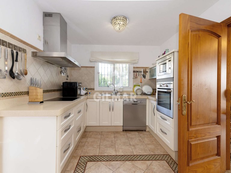 Villa for Sale in Casares, Malaga 11