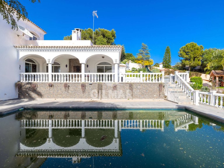 Villa for Sale in BenahavÍs, Malaga 37