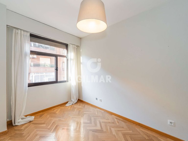 Apartment for Sale in Madrid, Madrid 28