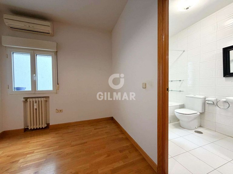 Apartment for Sale in Madrid, Madrid 12