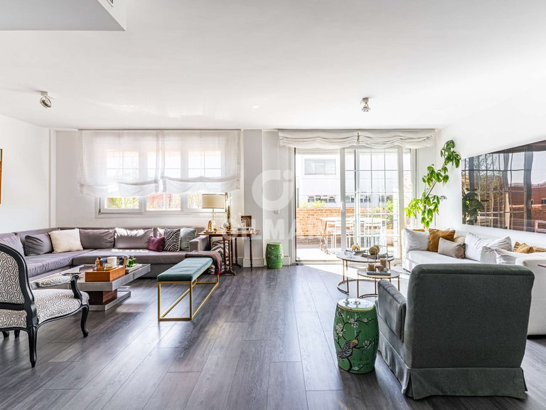 Town House for Sale in Madrid, Madrid 2