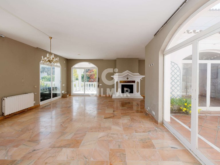 Villa for Sale in BenahavÍs, Malaga 5