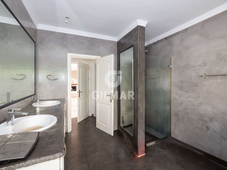 Villa for Sale in BenahavÍs, Malaga 20