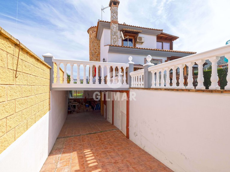 Villa for Sale in AlhaurÍn De La Torre, Malaga 9