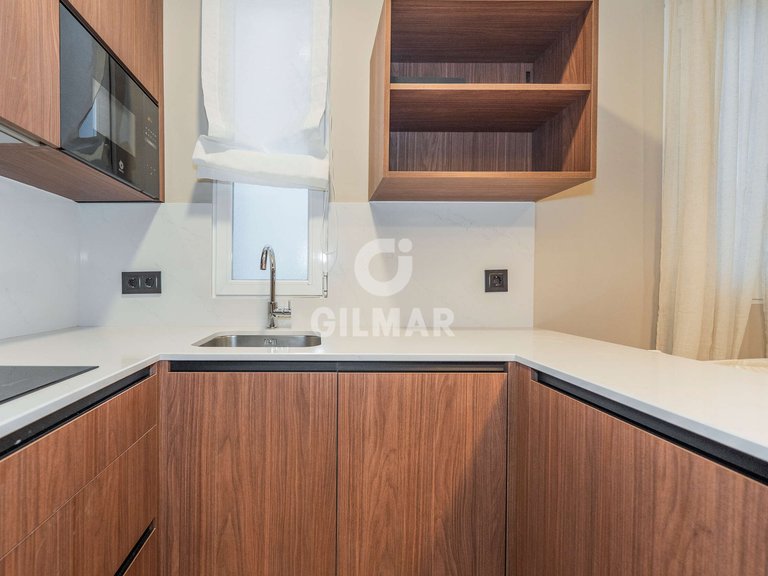 Apartment for Sale in Madrid, Madrid 11