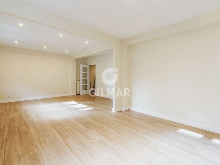 Apartment for Sale in Madrid, Madrid 2