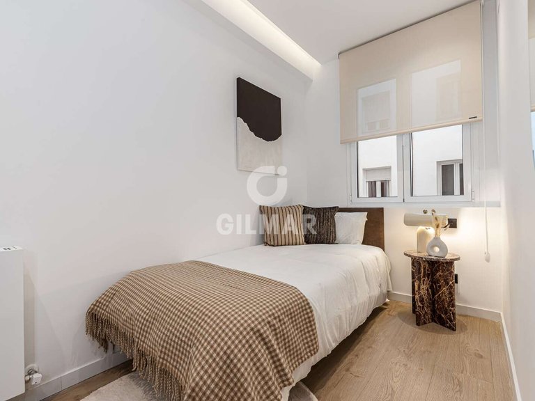 Apartment for Sale in Madrid, Madrid 16