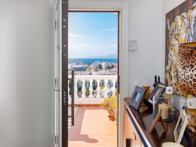 Villa for Sale in MÁlaga, Malaga 15