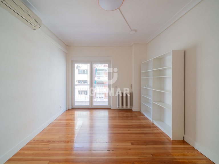 Apartment for Sale in Madrid, Madrid 29