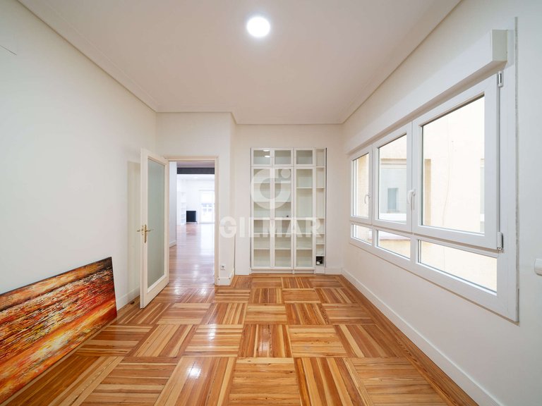 Apartment for Sale in Madrid, Madrid 17