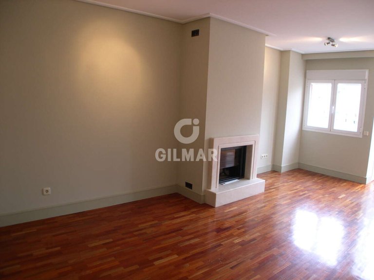 Town House for Sale in Madrid, Madrid 1