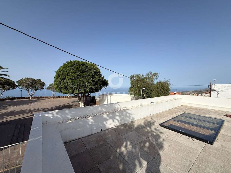 Villa for Sale in GuÍa De Isora, Tenerife 25