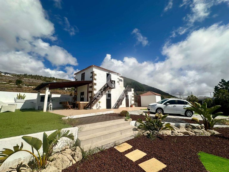 Villa for Sale in GuÍa De Isora, Tenerife 27