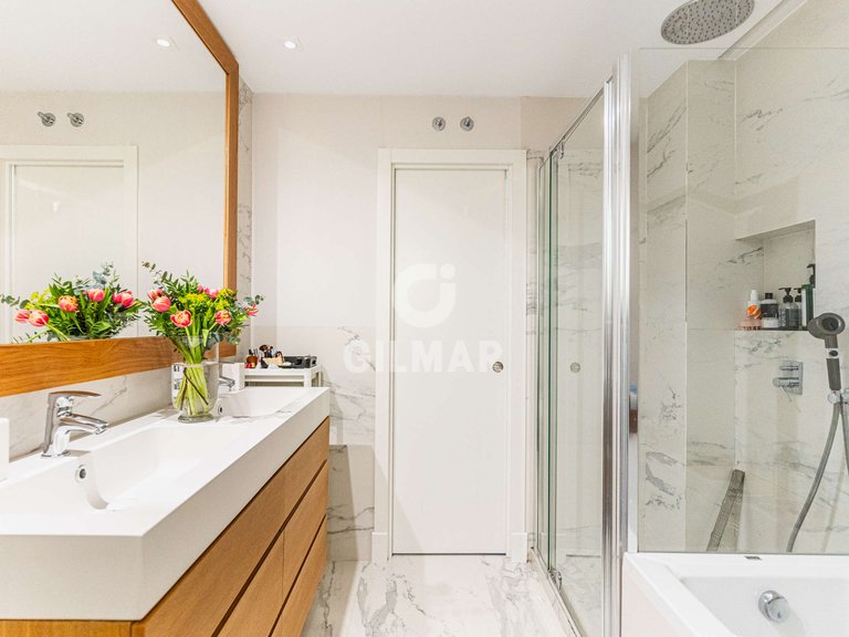 Apartment for Sale in Madrid, Madrid 23